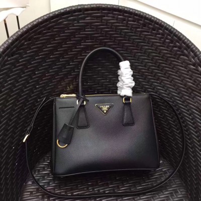 Prada Galleria Small Bag In Black Saffiano Leather